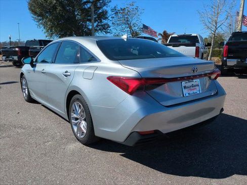 Certified 2021 Toyota Avalon XLE w/ Moonroof Package image 4