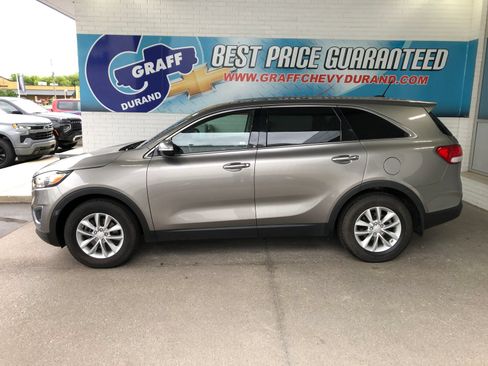 Used 2018 Kia Sorento L FWD image 5