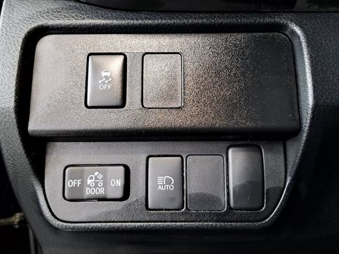 Used 2023 Toyota Tacoma SR image 13