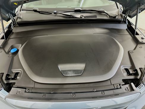 Used 2023 Volvo XC40 Recharge Plus image 37