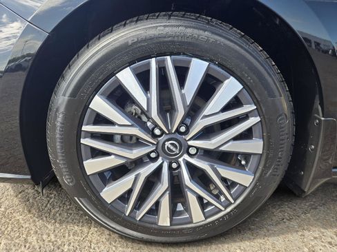 Used 2023 Nissan Altima 2.5 SV FWD image 37