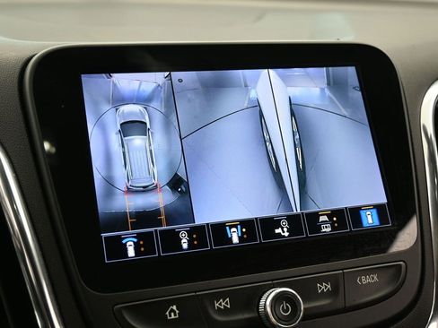 Used 2023 Chevrolet Equinox LT image 22