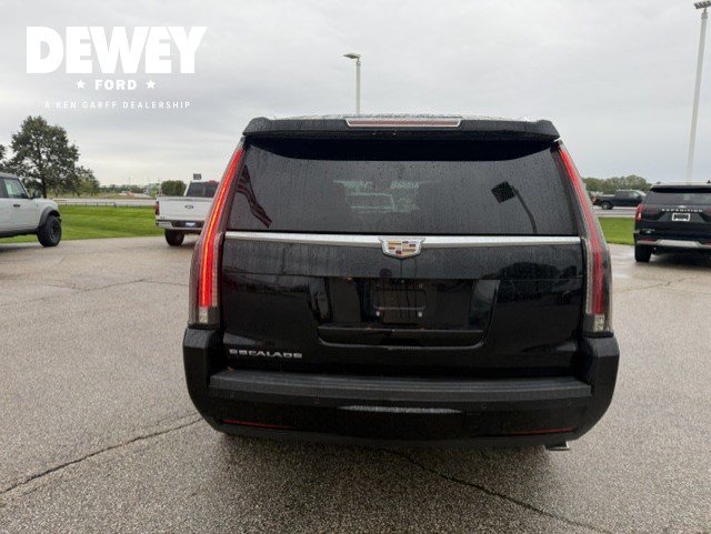 Used 2017 Cadillac Escalade Platinum AWD/4WD image 7