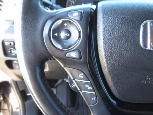 Certified 2017 Honda Ridgeline Black Edition image 27