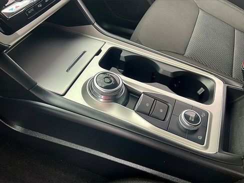 Used 2022 Ford Explorer XLT image 15