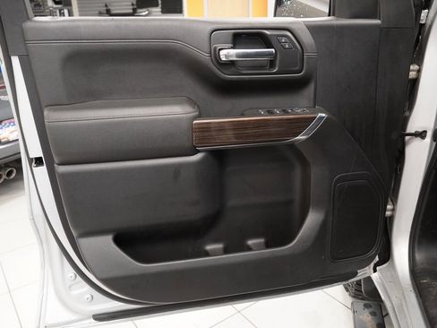 Used 2020 Chevrolet Silverado 1500 LT Trail Boss w/ Bed Protection Package image 17