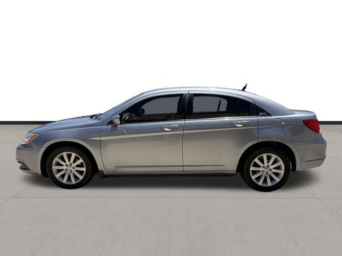 Used 2013 Chrysler 200 Touring FWD image 8