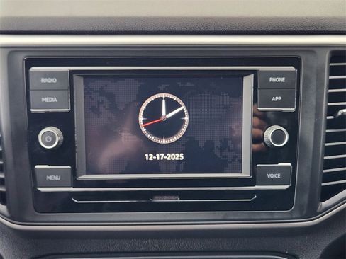 Used 2020 Volkswagen Atlas Cross Sport S image 18