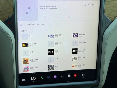 Used 2020 Tesla Model S Long Range image 16