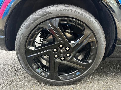 Used 2025 Chevrolet Equinox EV RS w/ LPO, All-Weather Mat Package image 9