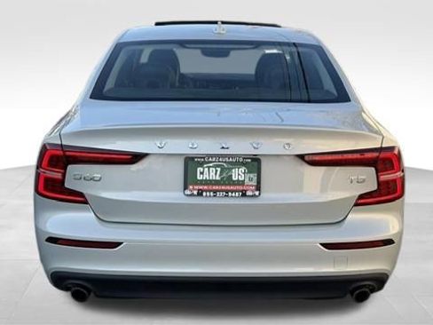 Used 2020 Volvo S60 T5 Momentum image 8
