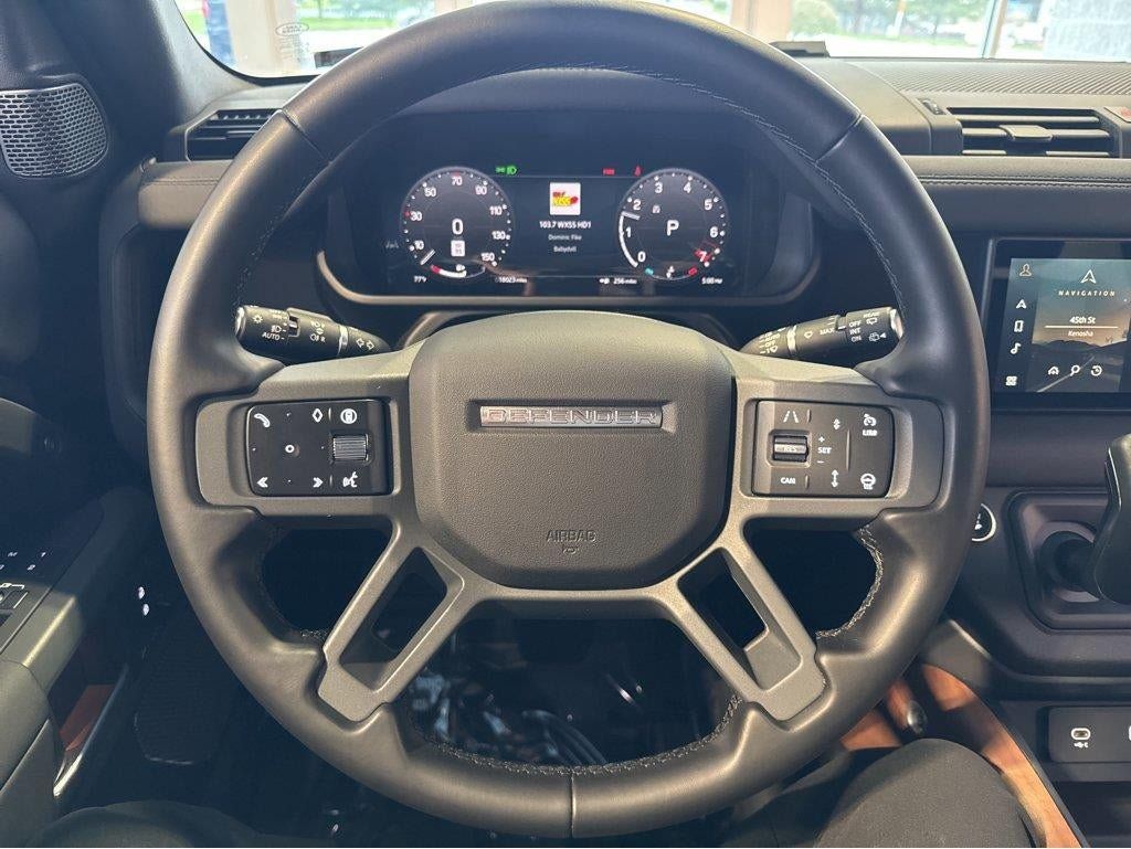 Used 2024 Land Rover Defender 110 X-Dynamic SE AWD/4WD image 21