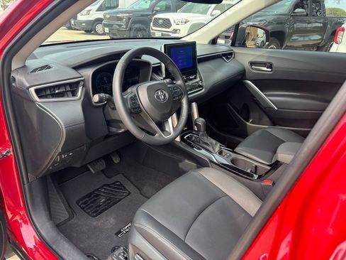 Certified 2023 Toyota Corolla Cross XLE w/ Convenience Package AWD/4WD image 7