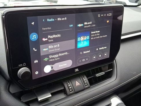 Used 2023 Toyota RAV4 XLE Premium image 17