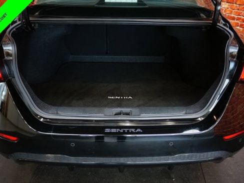 Certified 2022 Nissan Sentra SV FWD image 33