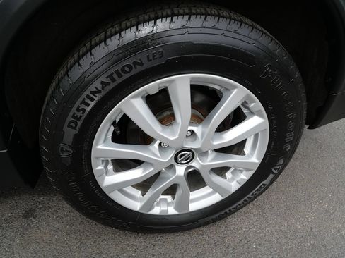 Used 2020 Nissan Rogue SV AWD/4WD image 36