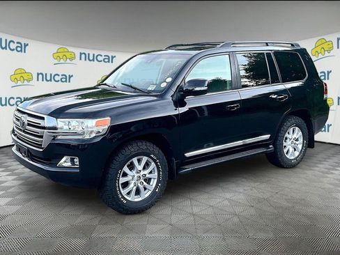 Used 2016 Toyota Land Cruiser AWD/4WD image 3