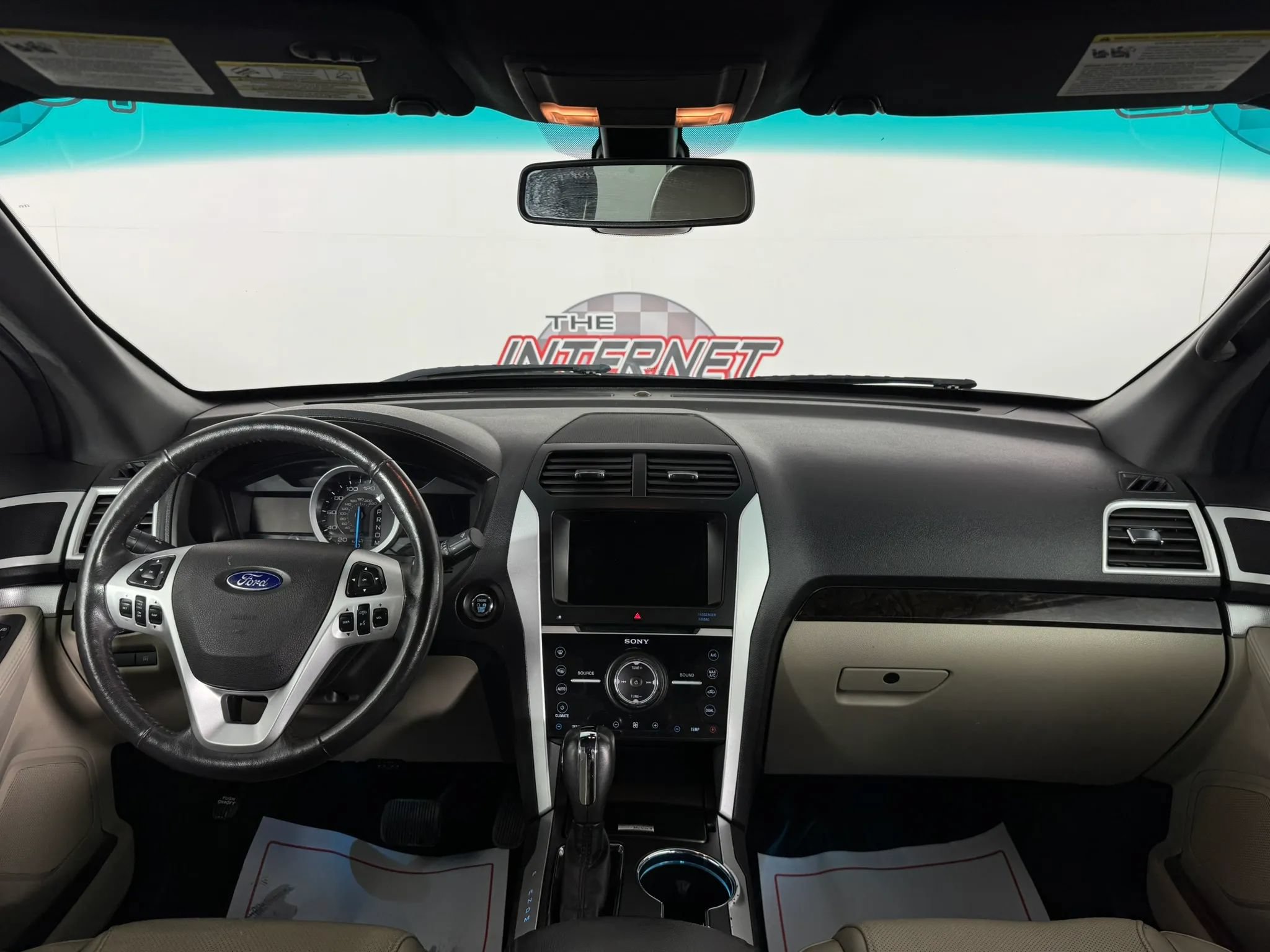 Used 2014 Ford Explorer Limited w/ Equipment Group 302A FWD image 11