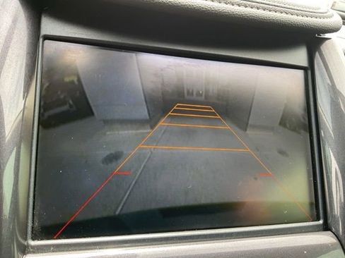 Used 2015 Chevrolet Impala LT w/ Convenience Package image 18