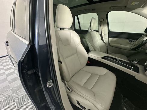 Used 2020 Volvo XC90 T6 Momentum AWD/4WD image 27
