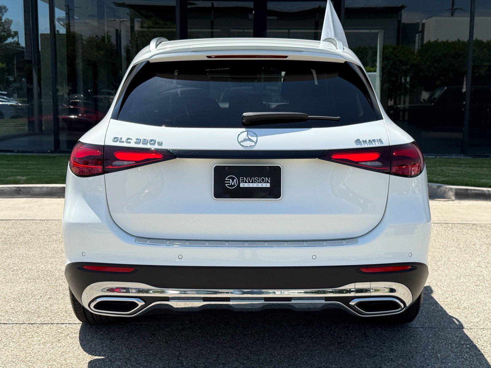 Used 2025 Mercedes-Benz GLC 350e 4MATIC image 13