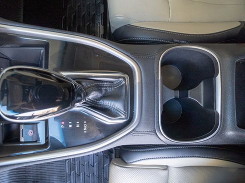 Certified 2022 Subaru Outback Limited XT image 10