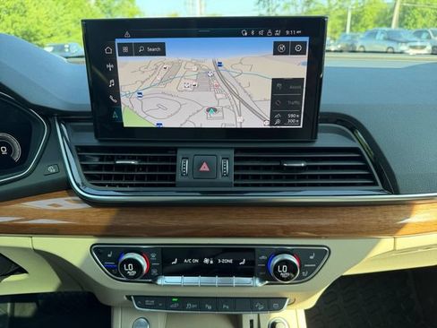 Used 2023 Audi Q5 e Prestige AWD/4WD image 31