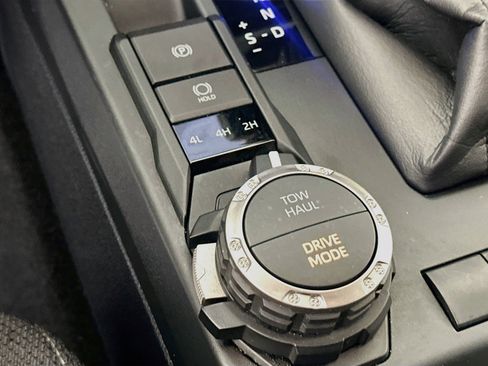 Used 2026 Toyota 4Runner SR5 AWD/4WD image 25