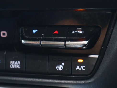 Used 2024 MAZDA CX-90 Plug-In Hybrid w/ Premium Pkg AWD/4WD image 26