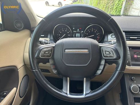 Used 2019 Land Rover Range Rover Evoque SE image 21