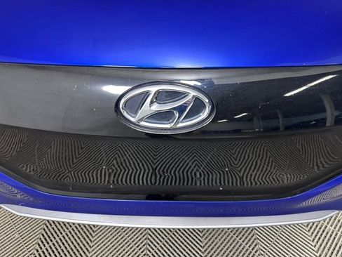 Used 2019 Hyundai Ioniq Base image 9
