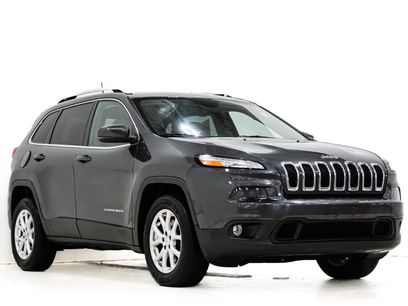 Used 2016 Jeep Cherokee Latitude w/ Comfort/Convenience Group