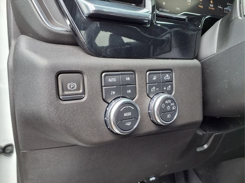 Used 2024 GMC Sierra 1500 Elevation w/ Elevation Premium Package AWD/4WD image 15