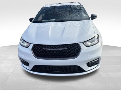 New 2026 Chrysler Pacifica Select image 9