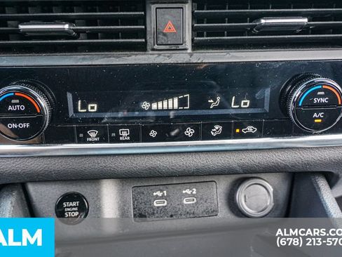 Used 2025 Nissan Rogue SV FWD image 39