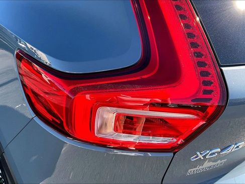 Used 2023 Volvo XC40 B4 Ultimate FWD image 25
