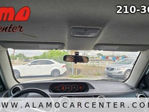 Used 2014 Scion xB FWD image 37