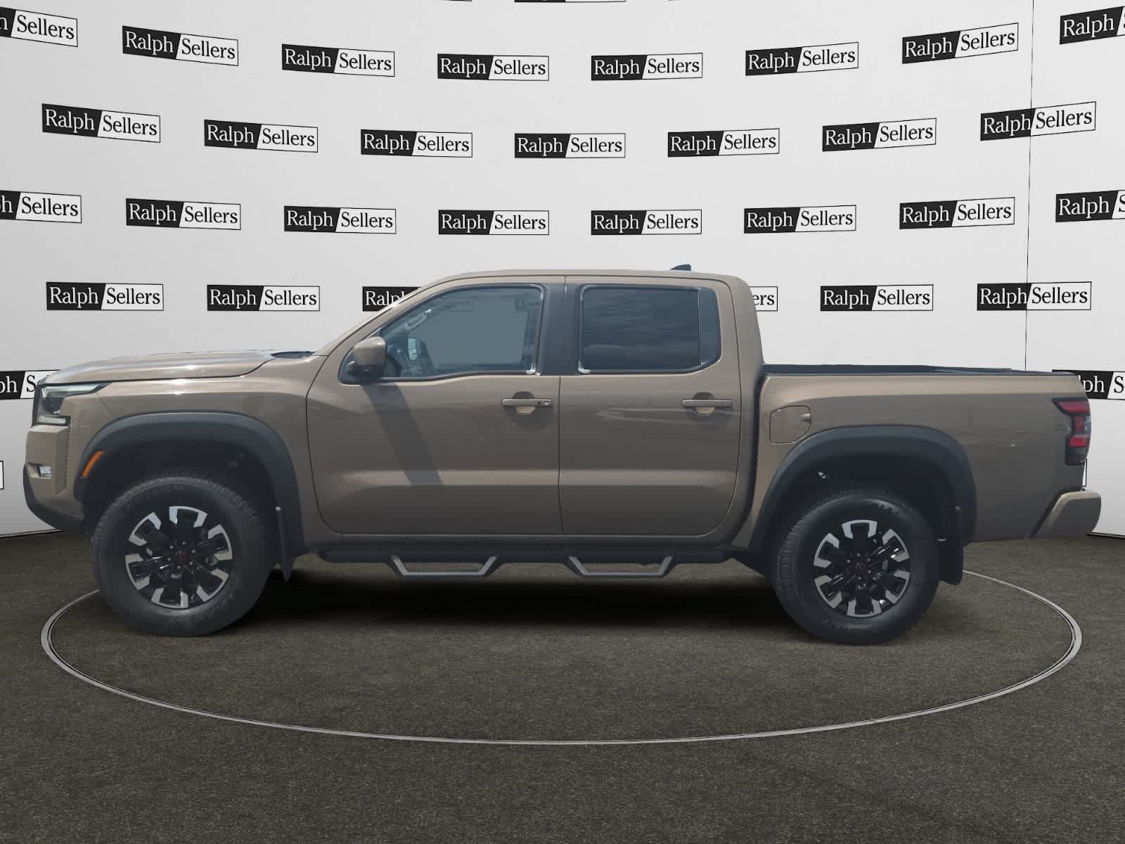 Used 2023 Nissan Frontier PRO-4X w/ Pro Convenience Package AWD/4WD image 3
