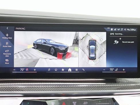 Used 2023 BMW 760i xDrive image 21