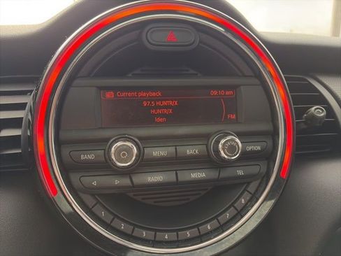 Used 2015 MINI Cooper 4-Door Hardtop image 13