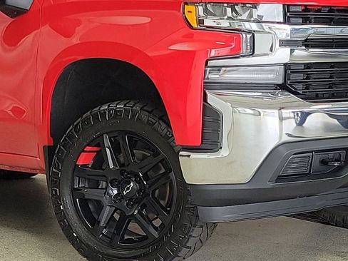 Used 2021 Chevrolet Silverado 1500 LT w/ Z71 Off-Road Package image 3