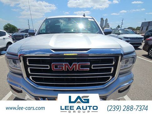 Used 2019 GMC Sierra 1500 SLE w/ SLE Value Package AWD/4WD image 3