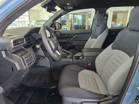 Used 2025 Toyota 4Runner TRD Off-Road AWD/4WD image 17