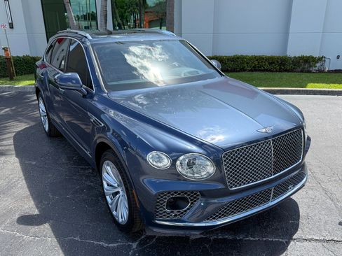 Used 2021 Bentley Bentayga image 6