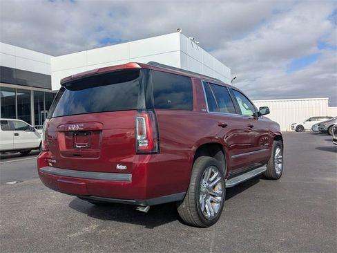 Used 2017 GMC Yukon SLT w/ Premium Edition image 4
