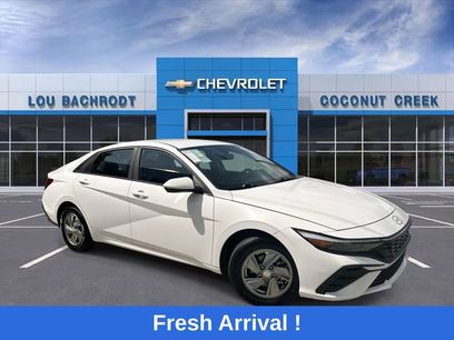 Used 2024 Hyundai Elantra SE
