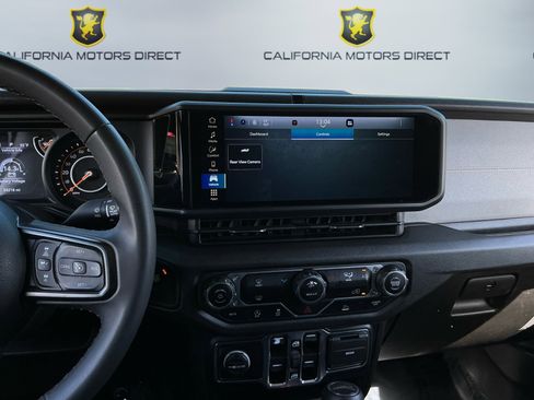 Used 2024 Jeep Gladiator Sport image 13