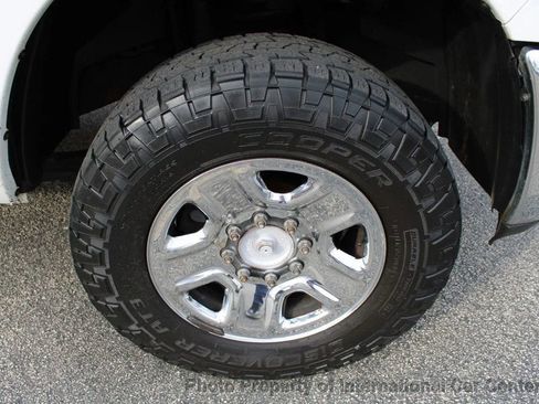 Used 2017 RAM 3500 Tradesman w/ Chrome Appearance Group image 33