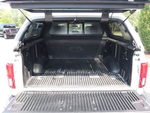 Used 2018 Ford F150 Platinum w/ Equipment Group 701A Luxury AWD/4WD image 30