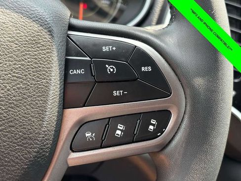 Used 2022 Jeep Cherokee Limited AWD/4WD image 15